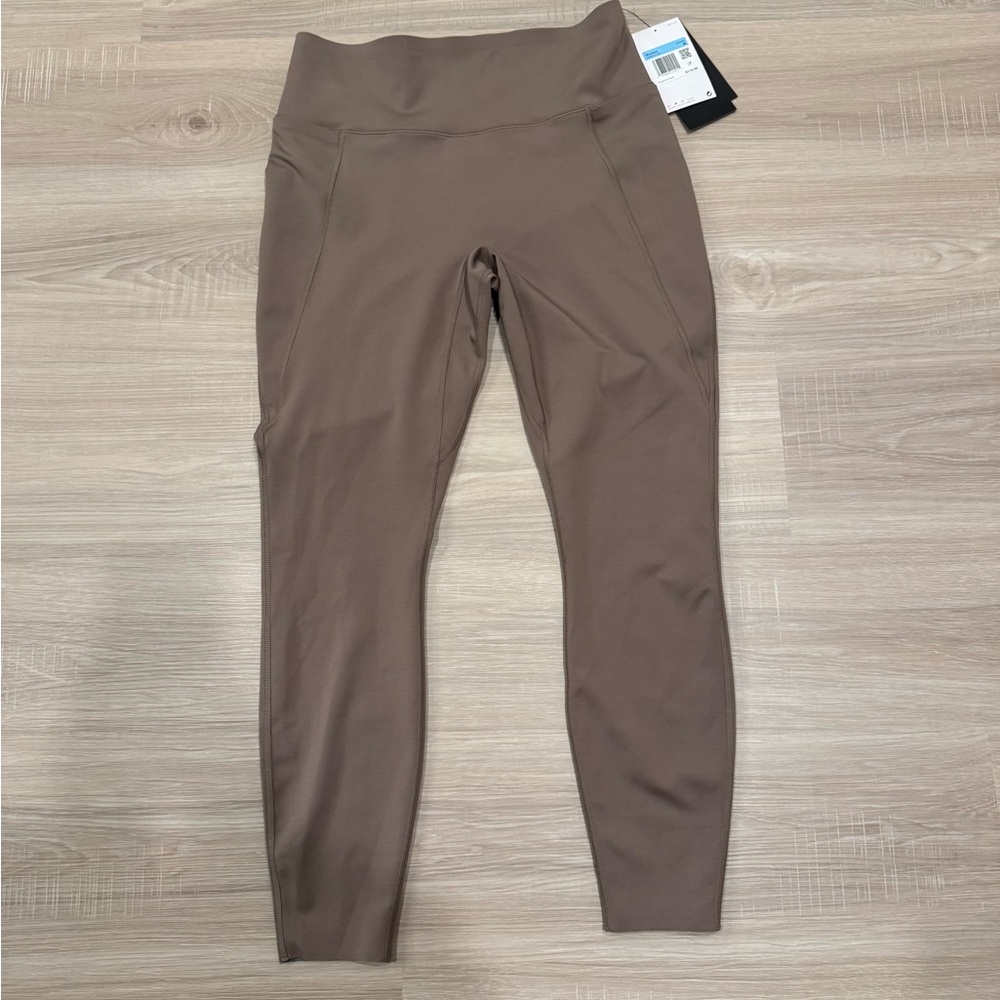 Nike Universa High Rise 7/8 Length Leggings - Size M